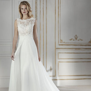 La Sposa by Pronovias Wedding Dress Paloma